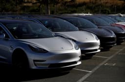 В Tesla признали, что обращались к поставщикам, чтобы улучшить «будущие денежные потоки»