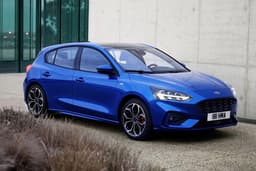 «7000 машин за четыре часа». Глава Ford Europe троллит Илона Маска