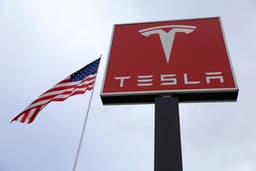Чистый убыток Tesla в 2019 году составил 775 млн долларов