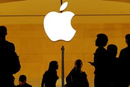 Бывший технический директор Tesla возвращается в Apple