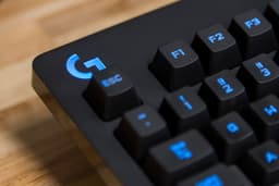 Продажи игровых устройств Logitech выросли на 41%