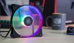 Каталог Cooler Master пополнили вентиляторы MasterFan типоразмера 120 мм и 140 мм с адресуемой подсветкой RGB