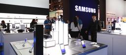 Samsung надеется исправить спад прибыльности гибкими смартфонами и моделями с поддержкой 5G