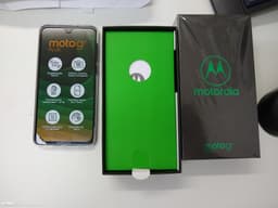 Смартфон Moto G7 Plus позирует на живых фото, в его камере реализована система оптической стабилизации