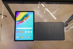 Планшет Samsung Galaxy Tab A 10.1 оказался весьма недорогим