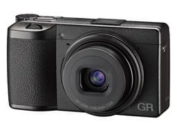 Обновление прошивки улучшает функцию автофокусировки камеры Ricoh GR III