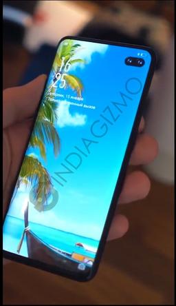 Samsung Galaxy S10+ вновь засветился на живом фото – на этот раз с русскими надписями на экране