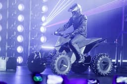 Квадроцикл, солнечная батарея и надстройка для кемпинга – опции пикапа Tesla Cybertruck