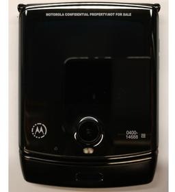 Галерея живых фото раскладушки Motorola Razr с гибким экраном от официального источника и характеристики появились перед самым анонсом