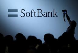 SoftBank и Toyota хотят инвестировать 1 млрд долларов в разработку самоуправляемого автомобиля Uber