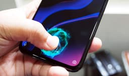 Панели OLED продолжат теснить IPS на рынке смартфонов