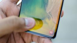 Смартфон Samsung Galaxy A90 с рядом необычных решений может стать самым тяжёлым в ассортименте компании