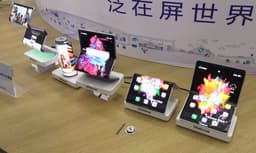 Компания Visionox показала новые прототипы складных панелей OLED