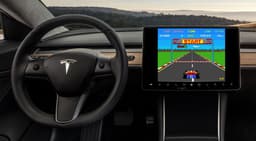 В автомобилях Tesla вскоре могут появиться новые игры, включая Quake и Minecraft