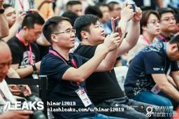 Смартфон Nubia Z20 засняли в руках директора компании