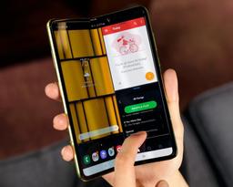 Успех после провала. Samsung Galaxy Fold отлично продаётся