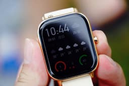Доступный клон Apple Watch. Умные часы Huami Amazfit GTS красуются на реальных фото