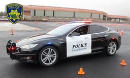 Полицейской машине Tesla Model S не хватило заряда аккумулятора, чтобы догнать преступника