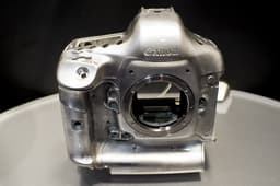 Появились предварительные спецификации Canon EOS-1D X Mark III