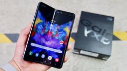 Новая прошивка улучшает камеру Samsung Galaxy Fold до уровня Galaxy Note10