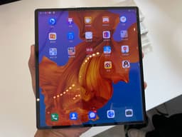 За инновационными экранами теперь идут не к Samsung