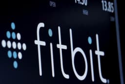 Fitbit скоро перенесет производство из Китая 