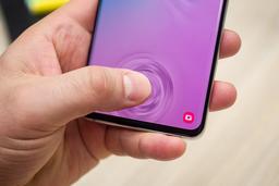Проблема со сканером отпечатков пальцев в Samsung Galaxy S10 и Note10 может быть серьезнее, чем кажется