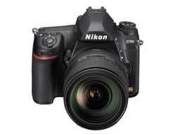 Представлена первая зеркальная камера Nikon с гибридным автофокусом