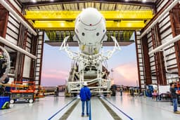 Через несколько дней космический корабль SpaceX Crew Dragon пройдёт последнее из крупных испытаний