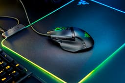 Мышь Razer Basilisk V2 оснащена 11 программируемыми кнопками