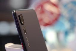 Snapdragon 865, 12 ГБ ОЗУ, 5G, очень тонкий корпус и экран до 75 дюймов. Что это такое?