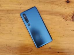 Как быстро заряжается топовый Xiaomi Mi 10 Pro?