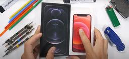 iPhone 12 mini и  iPhone 12 Pro Max царапают, сверлят, жгут и пытаются согнуть