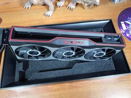 Ситуация с доступностью Radeon RX 6800 такая же ужасная, как и с GeForce RTX 3080. Видеокарт будет очень мало