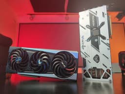 Качественные фотографии Sapphire Nitro+ Radeon RX 6800 и RX 6800 XT