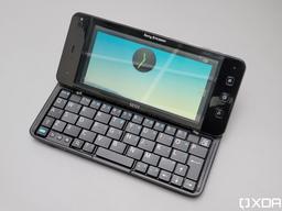 Несостоявшаяся легенда: смартфон Sony Ericsson VAIO, который мы потеряли навсегда