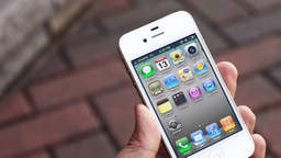 iPhone 12 вызвал нездоровый интерес к старым и разобранным iPhone 4