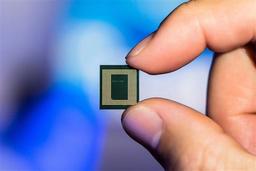 Такое умеет только Qualcomm. Snapdragon 875 оказалось очень мощной и без суперядра Cortex X1