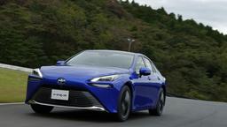 Водород или чистое электричество? Подешевевшая Toyota Mirai II попытается побороться с Tesla Model S в Европе