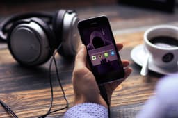 Красоты, как в Android и iOS можно не ждать. Касперский готовит смартфон, который невозможно «хакнуть»