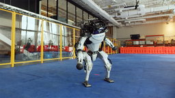 Новые короли рок-н-ролла: «Грязные танцы» в исполнении роботов Boston Dynamics