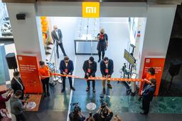 Xiaomi открыла самый большой магазин в Европе — первый с сервисным центром