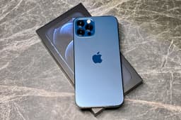 В Instagram* появилась эксклюзивная функция для iPhone 12 Pro. Заработала поддержка ProRAW