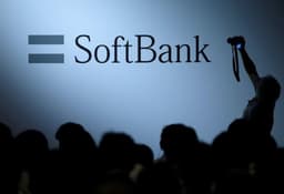 SoftBank высвободит 41 млрд долларов для выкупа акций и сокращения долга