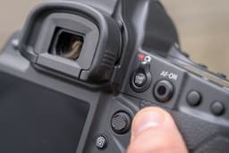 Вышло обновление прошивки для камеры Canon 1D X Mark III, устраняющее проблему с зависанием