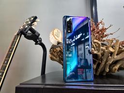 Snapdragon 865, 3K, 120 Гц, 65 Вт, 60-кратный зум. Представлен флагманский смартфон Oppo Find X2