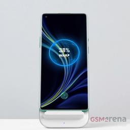 Смотрим на первую беспроводную зарядную станцию OnePlus