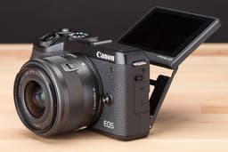 Обновление прошивки добавляет в камеру Canon EOS M6 Mark II съемку видео с кадровой частотой 24 к/с