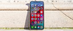 Apple сломала iPhone. Бесконечная перезагрузка, быстрая разрядка, проблемы с видео