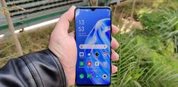 Oppo F15 заметно подешевел за счет уменьшения объема памяти